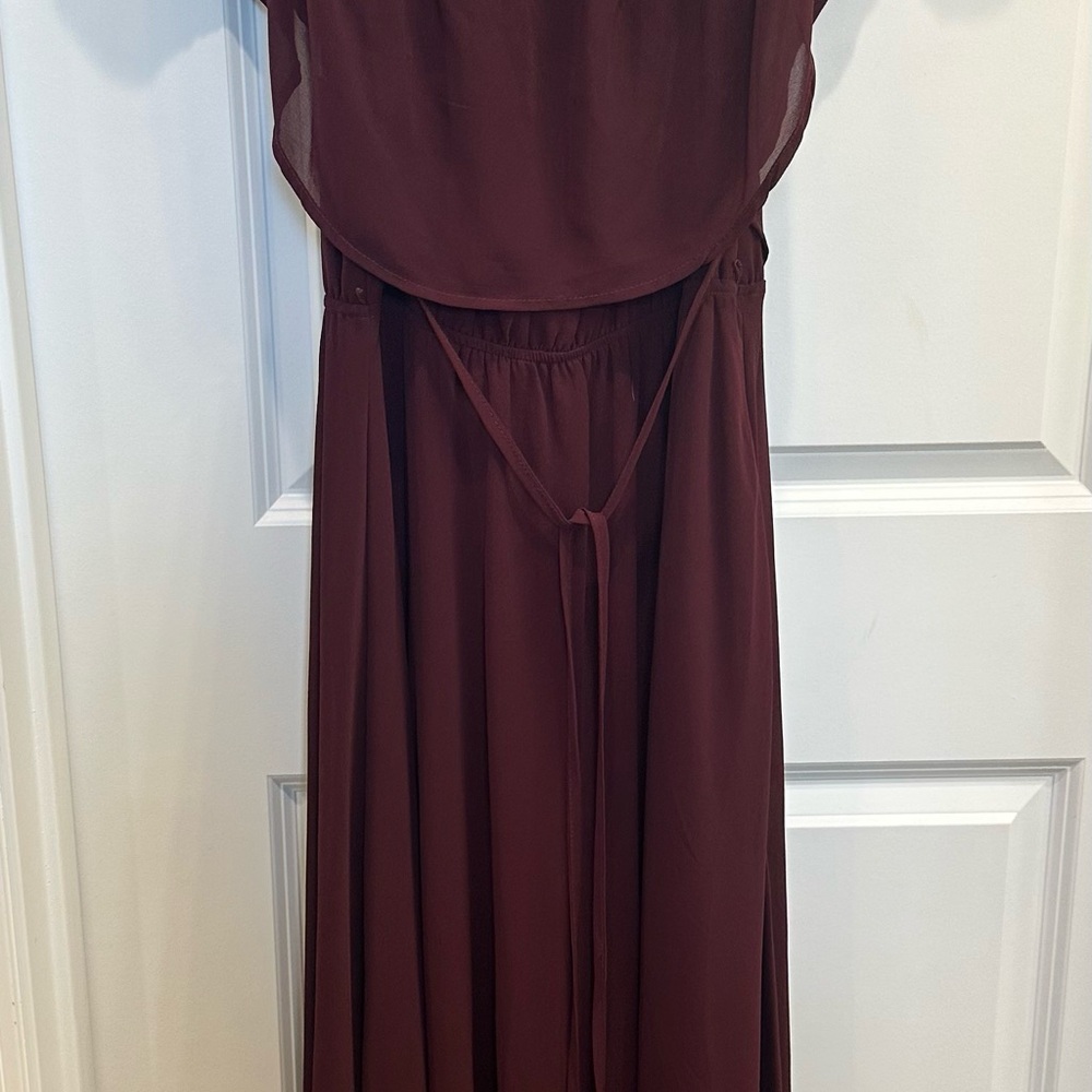 Elegant Burgundy Maxi Dress